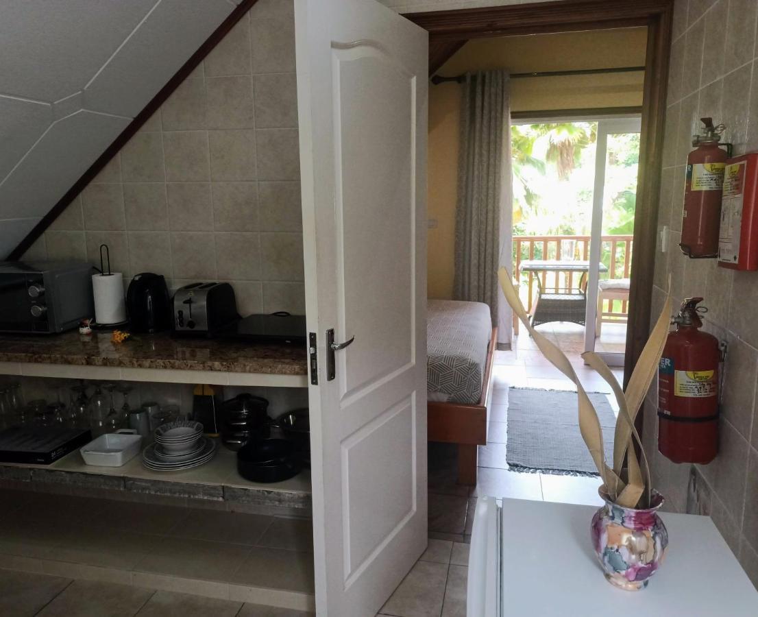 Badamier Self-Catering Lejlighed La Digue Eksteriør billede